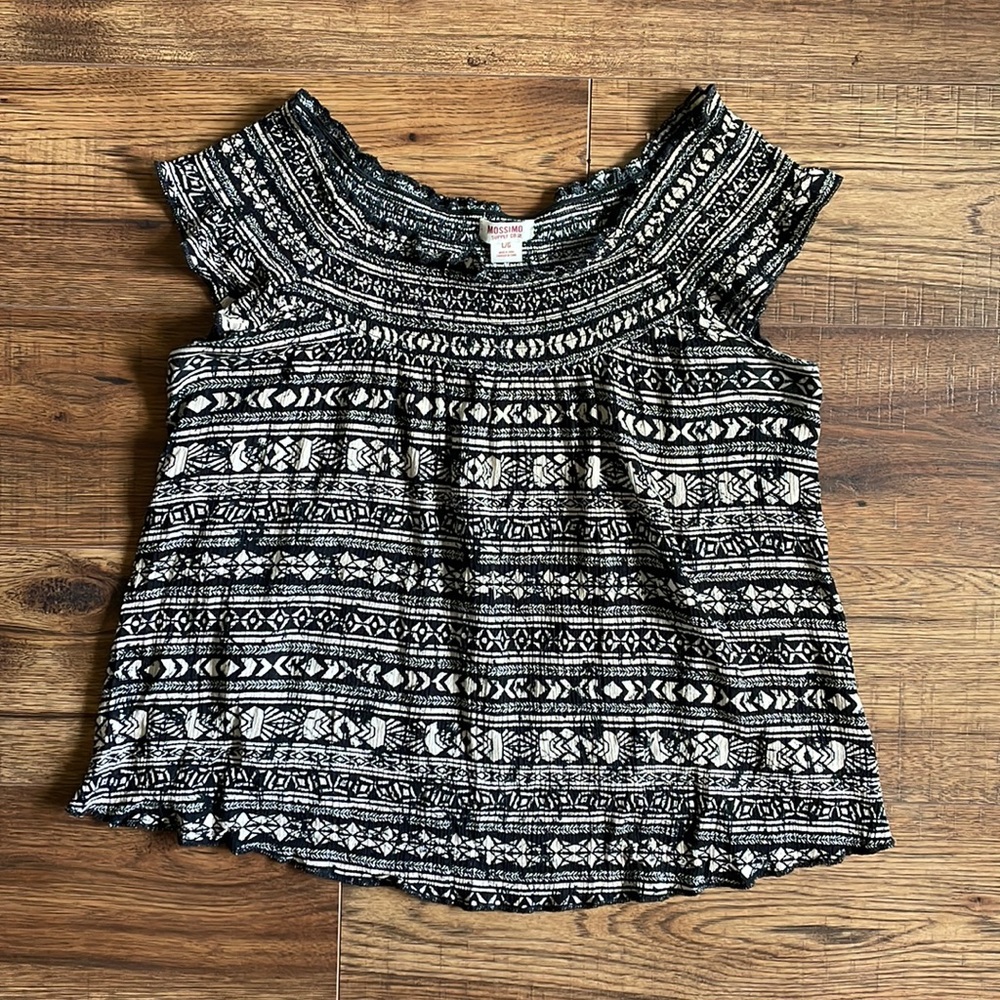 Mossimo size L flowy tribal top